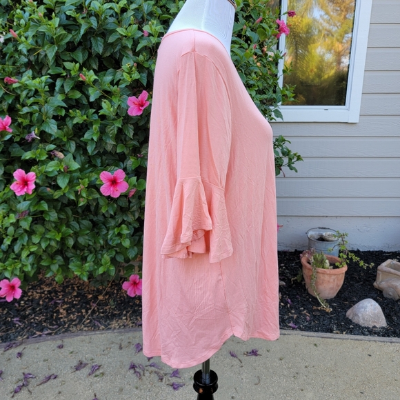 New LG Peach Bell Sleeve Top - Picture 3 of 8